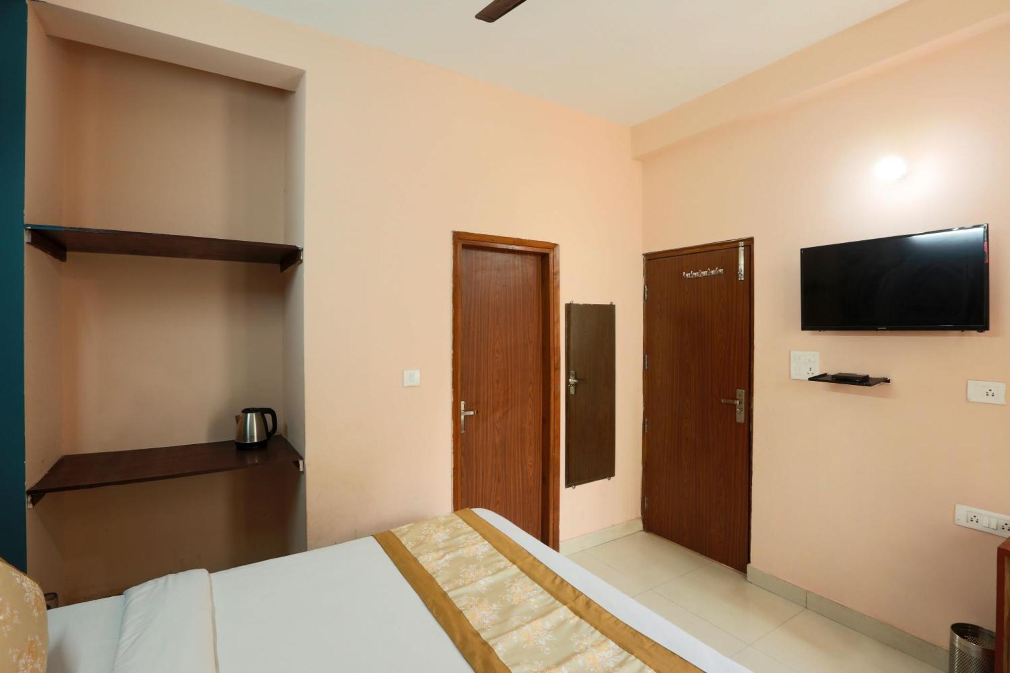 Hotel Ginger Palace - Corporate Hotel Noida Sector 62 Exterior foto