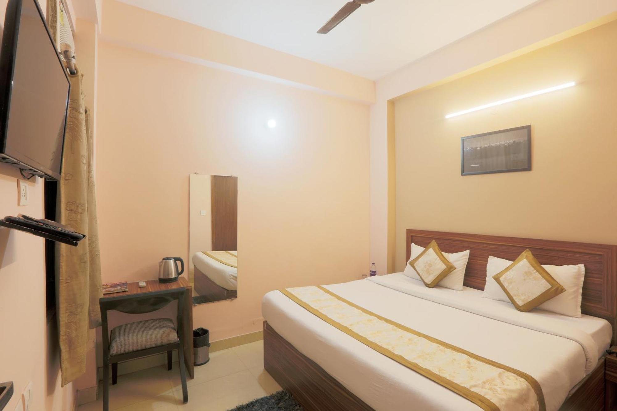 Hotel Ginger Palace - Corporate Hotel Noida Sector 62 Exterior foto